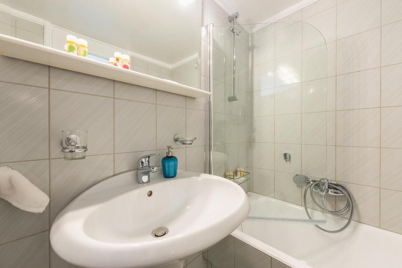 Cozy And Fresh Apt Close To Metro أثينا المظهر الخارجي الصورة
